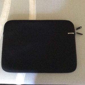 13” laptop case from Incase